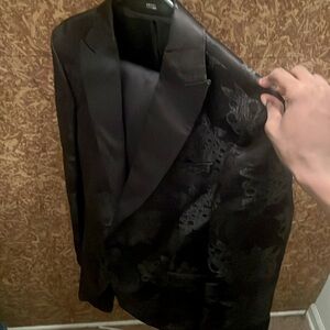 A black royal suit